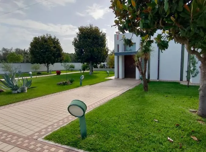 Blanca アパートホテル